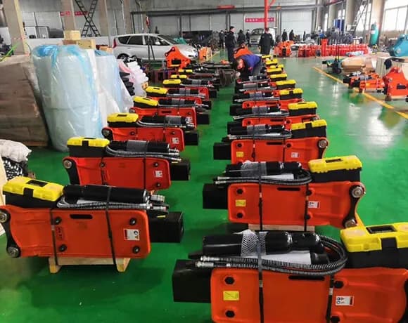 Excavator hidraulic de rocă Brewer