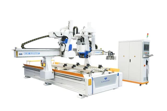 Centru de prelucrare CNC multifuncțional pentru fabricarea ușilor