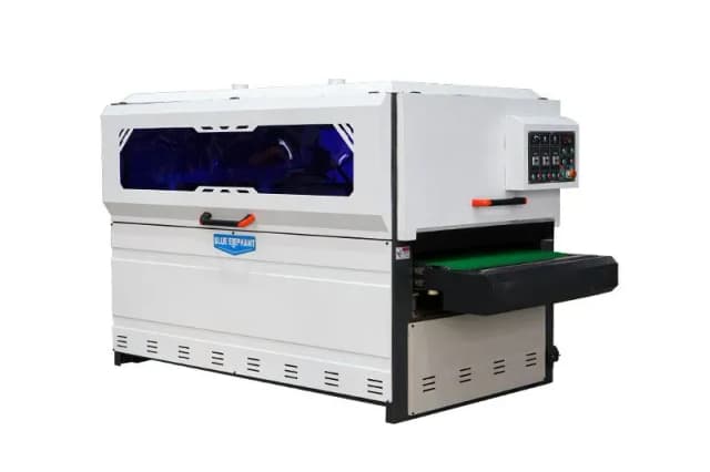 Mașină automată de lustruit lemn