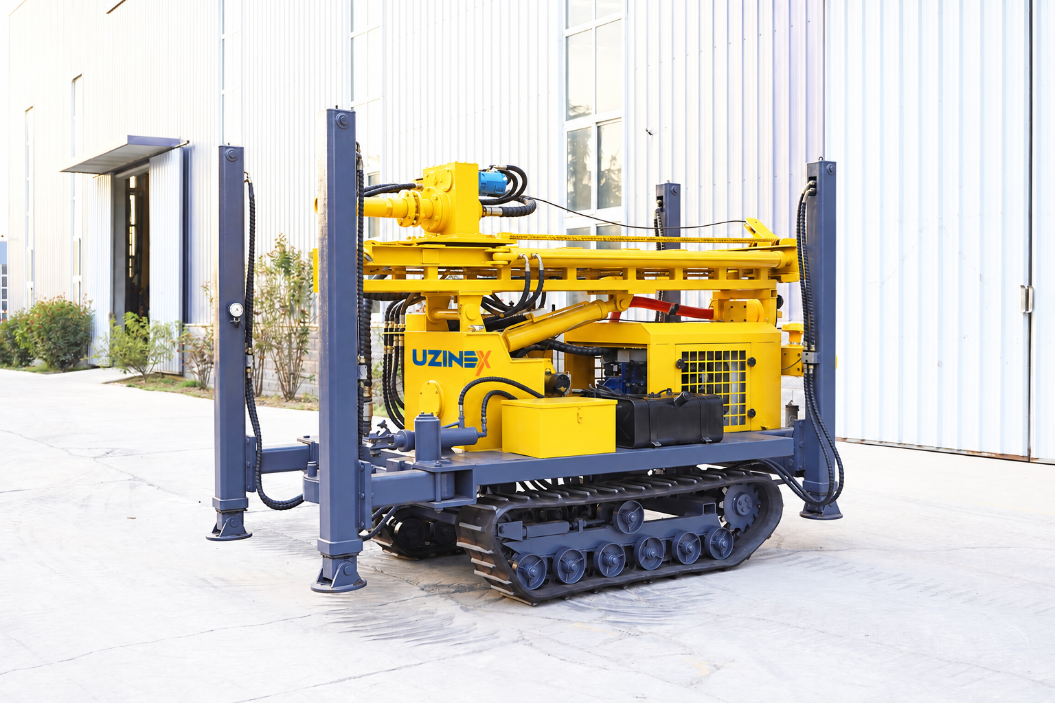 Utilaj de forat puțuri pe șenile, cu ciocan pneumatic, UZX-HQZ-180L